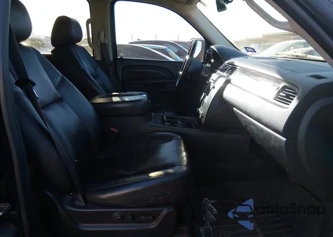 2011 GMC Yukon Denali z USA, uszkodzony, nr VIN 1GKS1EEF3BR382754